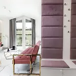 Apartamenty HashtagWilda_Apartament Złoty